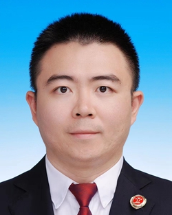 何泽铭_副本.jpg